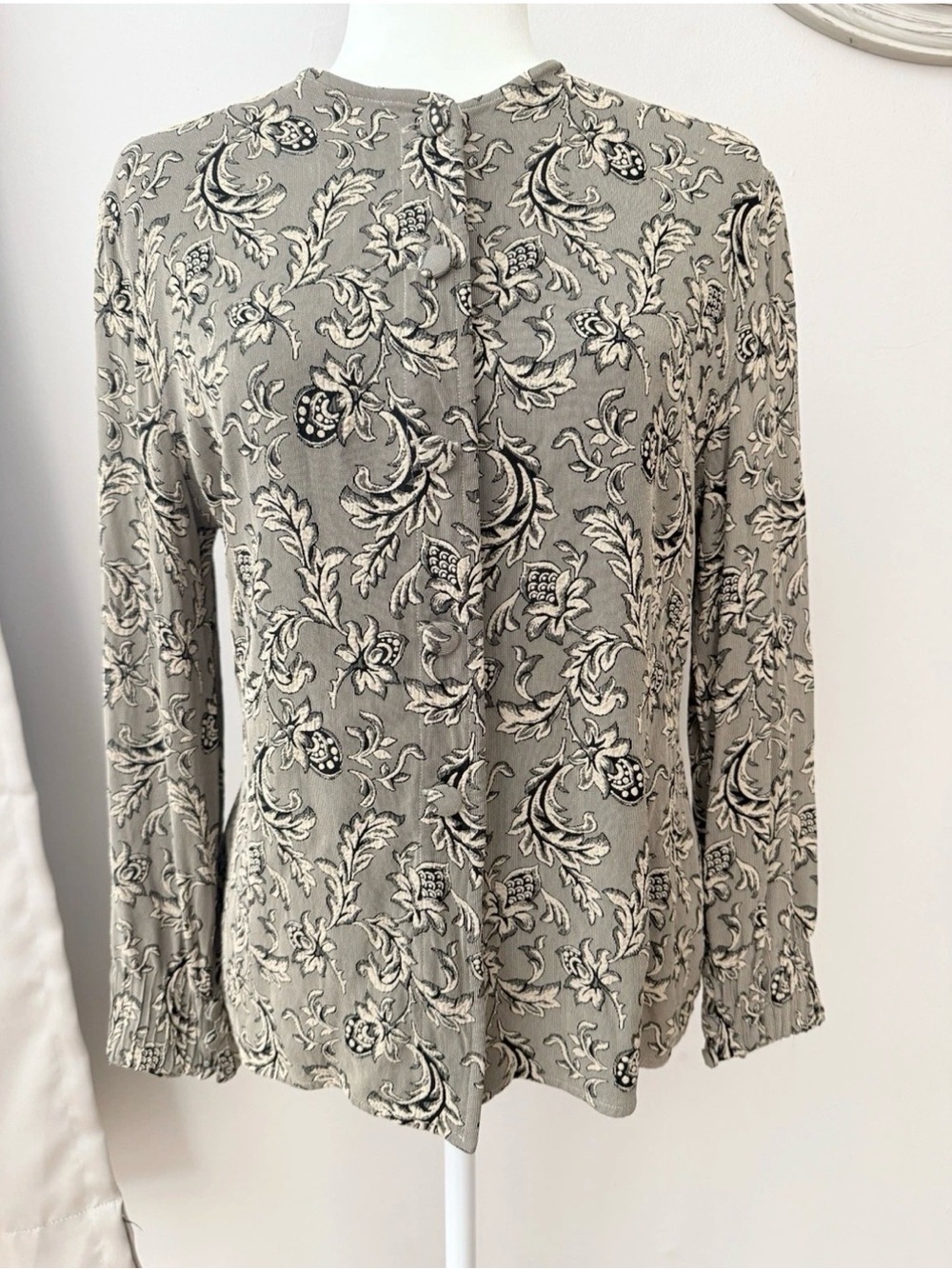 Luxury Giorgio Armani Vintage 1980s  Jaquard Woven Damask Button Up Blouse Italy